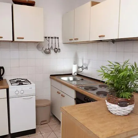 Διαμέρισμα Meri - Two Bedroom With Balcony *