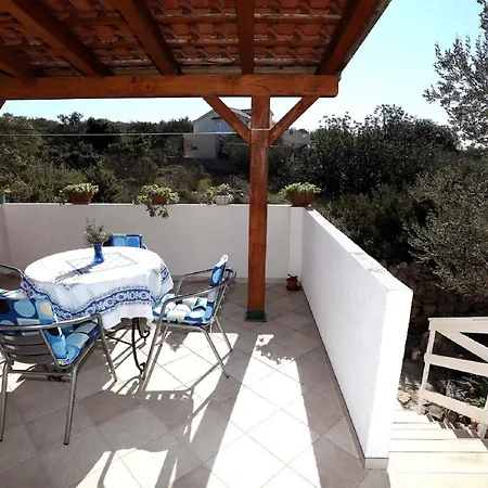 Meri - Two Bedroom With Balcony Διαμέρισμα *