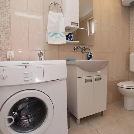 Meri - Two Bedroom With Balcony * Trogir