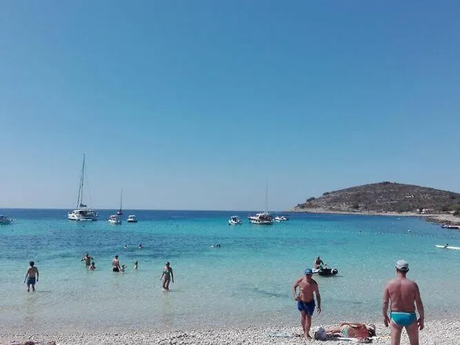 Meri - Two Bedroom With Balcony Apartment