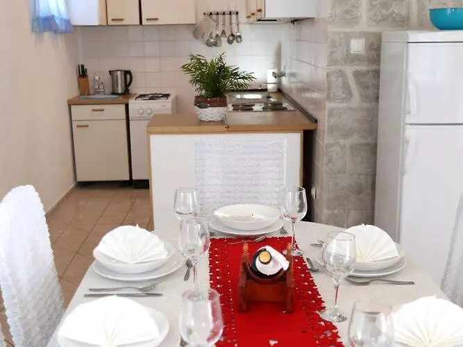 Meri - Two Bedroom With Balcony Trogir