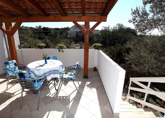 Meri - Two Bedroom With Balcony Apartment *